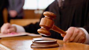 കൊച്ചി കോര്‍പറേഷനിലെ കൈക്കൂലിക്കേസ്:ബില്‍ഡിങ്്് ഇന്‍സ്‌പെക്ടര്‍ സ്വപ്‌ന റിമാന്‍ഡില്‍