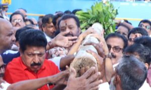 തൃശൂര്‍ പൂരം: നായ്ക്കനാല്‍, നടുവിലാല്‍ പന്തലുകള്‍ക്ക് കാല്‍നാട്ടി... WATCH VIDEO