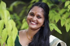 പ്രായപൂര്‍ത്തിയാകാത്ത ആണ്‍കുട്ടിയെ പീഡിപ്പിച്ചു: സോഷ്യല്‍ മീഡിയ ഇന്‍ഫ്‌ളുവന്‍സര്‍ നിഷ റാഫേലിനെതിരെ കേസെടുത്തു