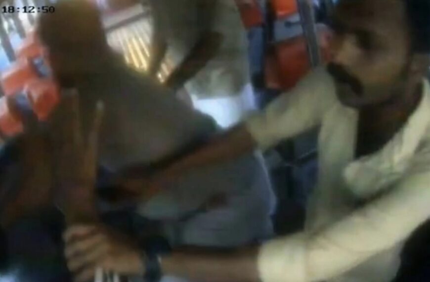 ശക്തൻ ബസ്റ്റാൻഡിൽ കണ്ടക്ടർക്ക്&hellip;