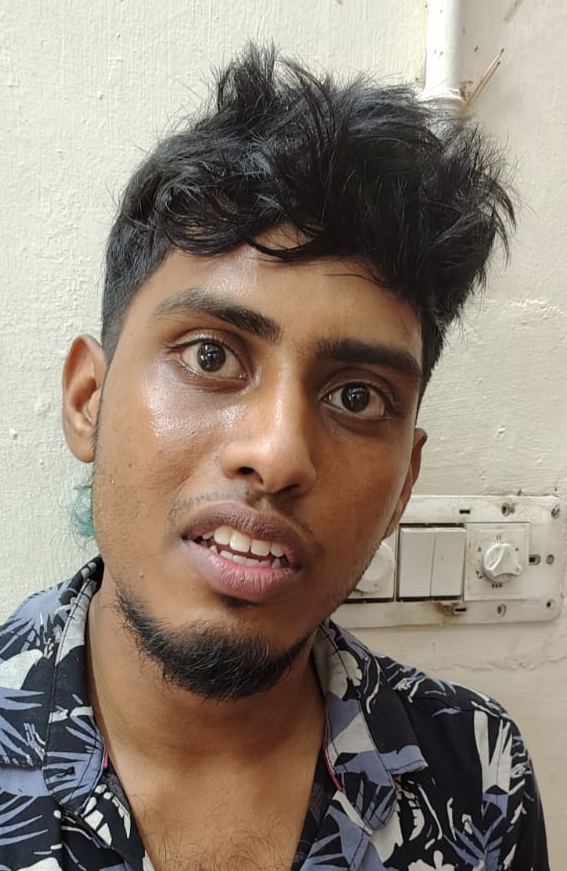 വിയ്യൂരില് കൈവിലങ്ങുമായി രക്ഷപ്പെട്ട പ്രതിയെ പിടികൂടി